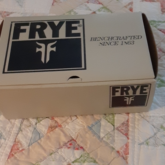Frye thong, lace-up sandals, Brown, never worn. - Picture 3 of 3